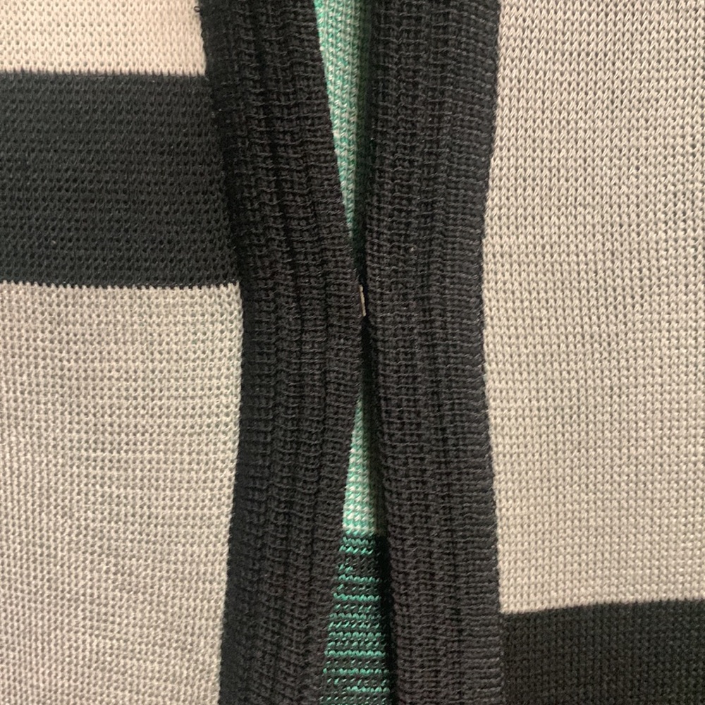 Misook Color block knit jacket - Picture 3 of 4